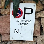 Apartmán Li Velieri - Pool & Private Garden - 6 Pax *